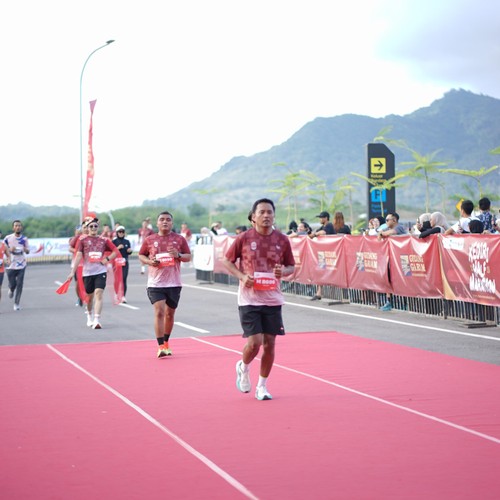Race photo from KEDIRI HALF MARATHON 2026
