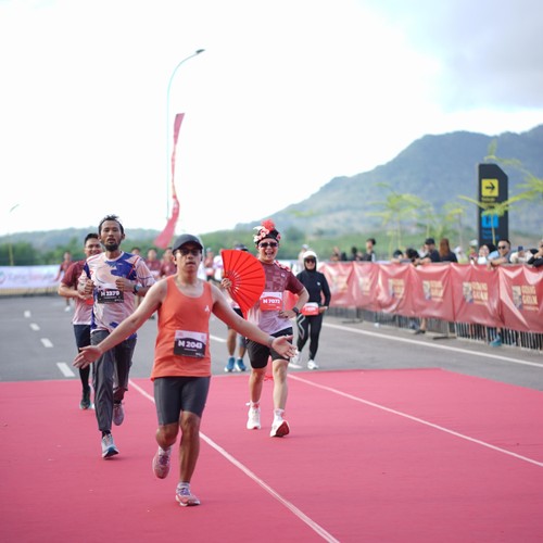 Race photo from KEDIRI HALF MARATHON 2026