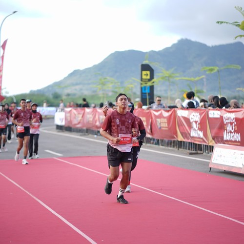 Race photo from KEDIRI HALF MARATHON 2026