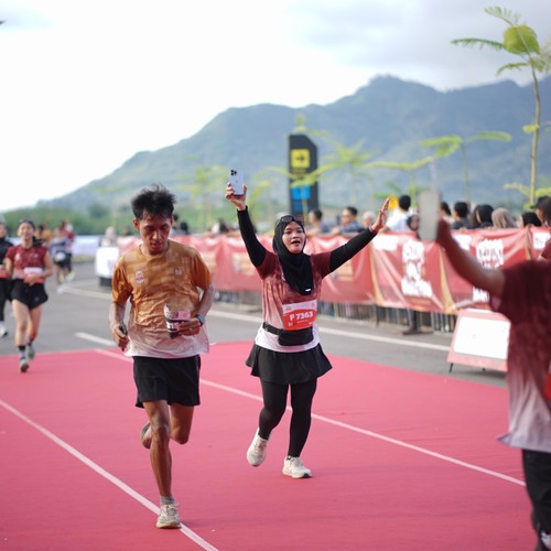 Race photo from KEDIRI HALF MARATHON 2026