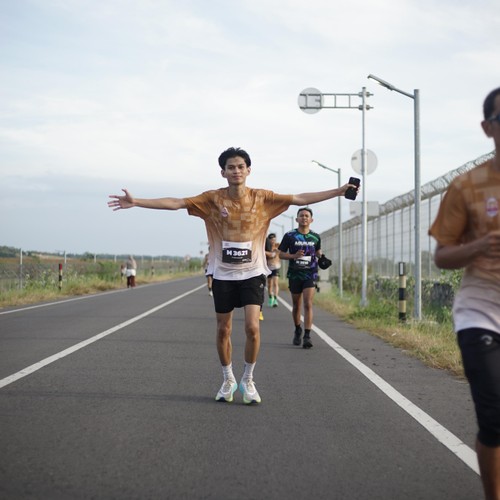 Race photo from KEDIRI HALF MARATHON 2026