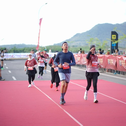 Race photo from KEDIRI HALF MARATHON 2026