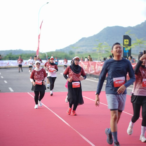 Race photo from KEDIRI HALF MARATHON 2026