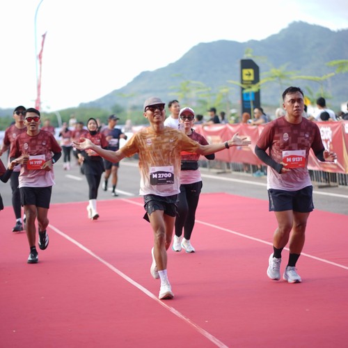 Race photo from KEDIRI HALF MARATHON 2026