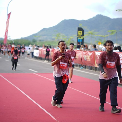 Race photo from KEDIRI HALF MARATHON 2026