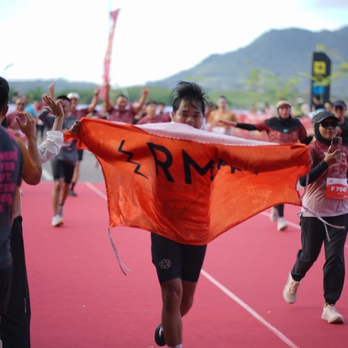Race photo from KEDIRI HALF MARATHON 2026