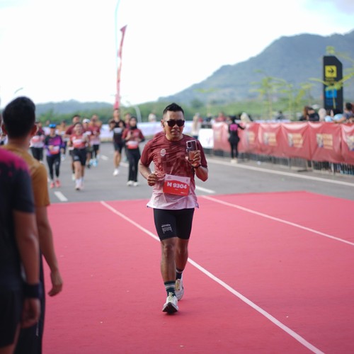 Race photo from KEDIRI HALF MARATHON 2026