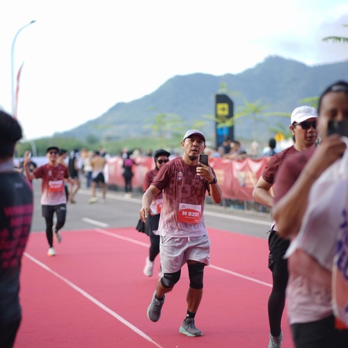 Race photo from KEDIRI HALF MARATHON 2026