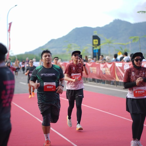 Race photo from KEDIRI HALF MARATHON 2026