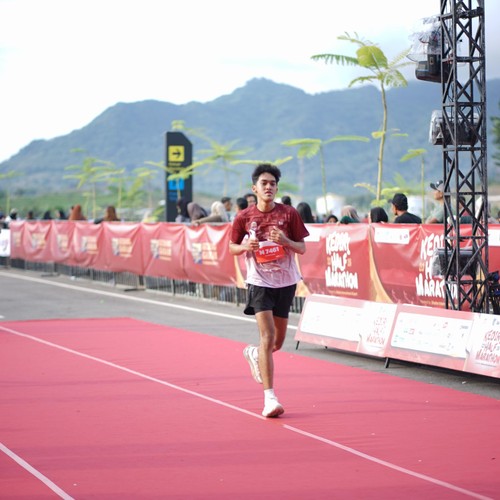 Race photo from KEDIRI HALF MARATHON 2026