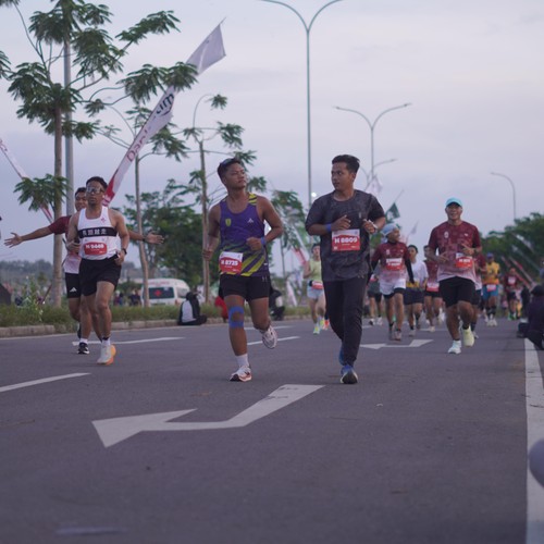 Race photo from KEDIRI HALF MARATHON 2026