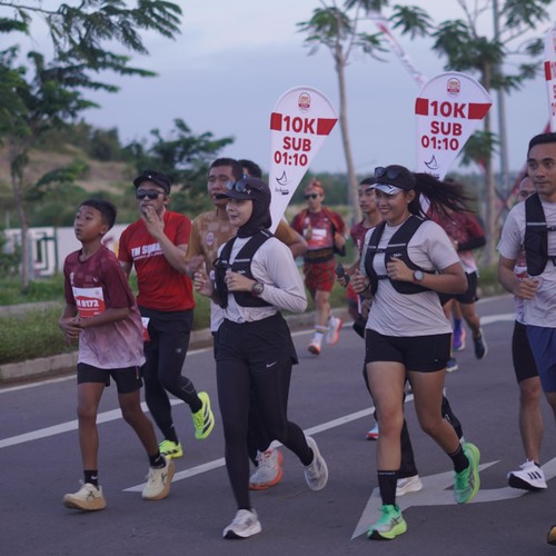 Race photo from KEDIRI HALF MARATHON 2026