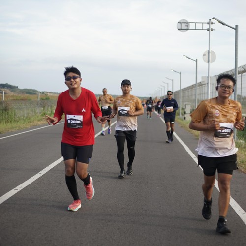 Race photo from KEDIRI HALF MARATHON 2026