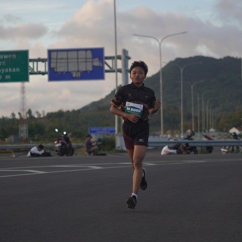 Race photo from KEDIRI HALF MARATHON 2026