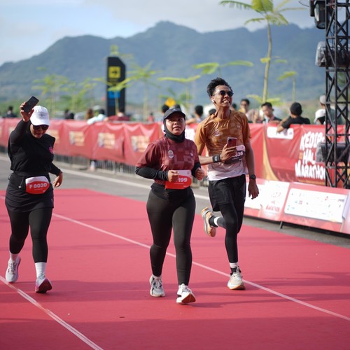 Race photo from KEDIRI HALF MARATHON 2026
