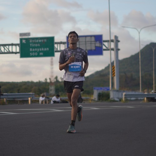 Race photo from KEDIRI HALF MARATHON 2026