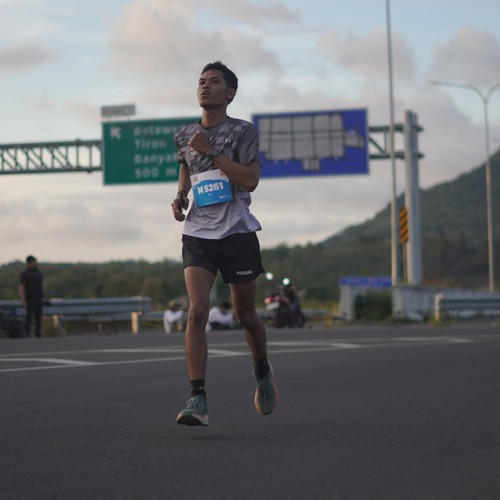 Race photo from KEDIRI HALF MARATHON 2026