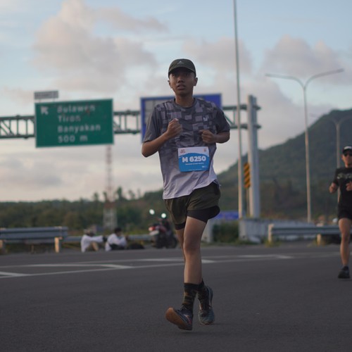 Race photo from KEDIRI HALF MARATHON 2026
