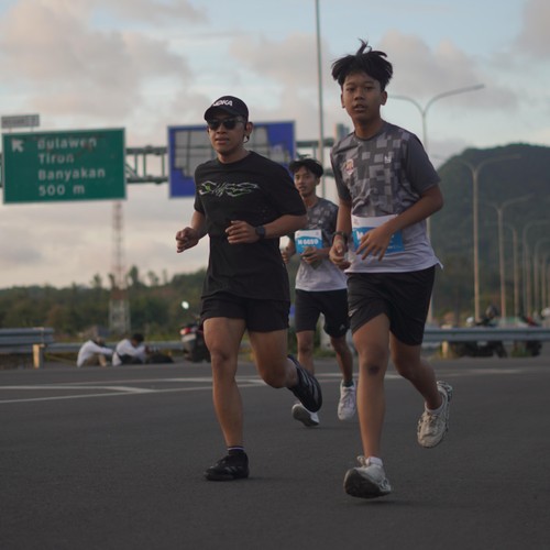 Race photo from KEDIRI HALF MARATHON 2026