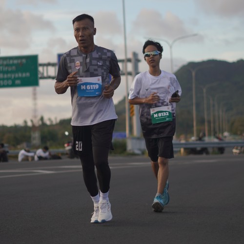 Race photo from KEDIRI HALF MARATHON 2026