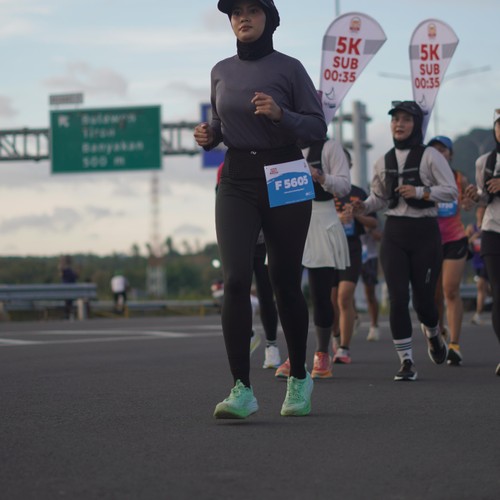 Race photo from KEDIRI HALF MARATHON 2026