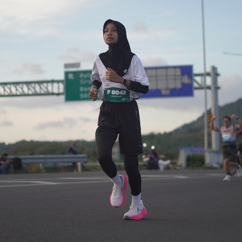 Race photo from KEDIRI HALF MARATHON 2026