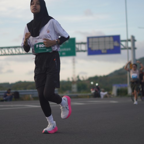 Race photo from KEDIRI HALF MARATHON 2026
