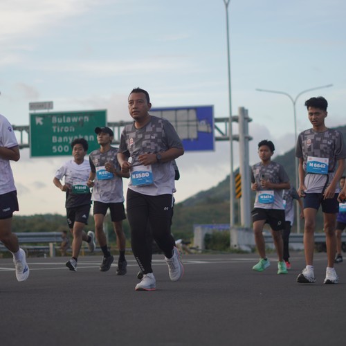 Race photo from KEDIRI HALF MARATHON 2026