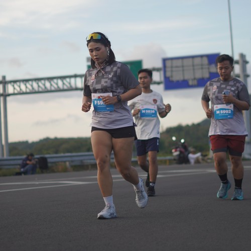 Race photo from KEDIRI HALF MARATHON 2026