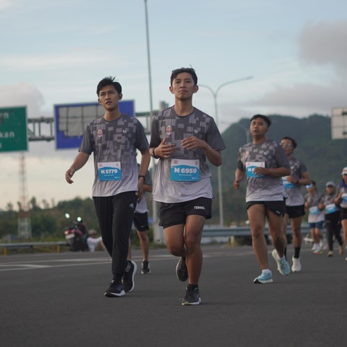 Race photo from KEDIRI HALF MARATHON 2026