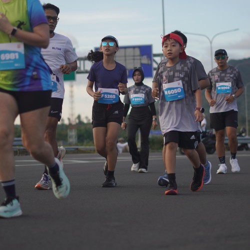 Race photo from KEDIRI HALF MARATHON 2026