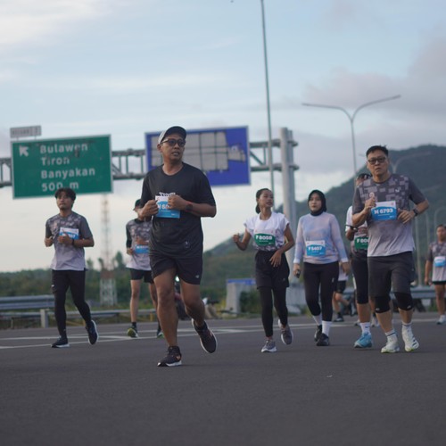 Race photo from KEDIRI HALF MARATHON 2026