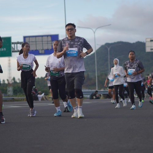 Race photo from KEDIRI HALF MARATHON 2026