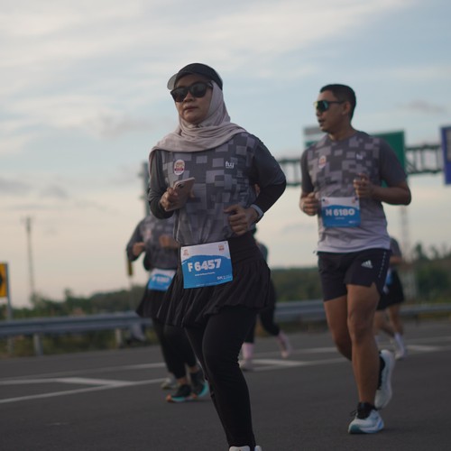 Race photo from KEDIRI HALF MARATHON 2026
