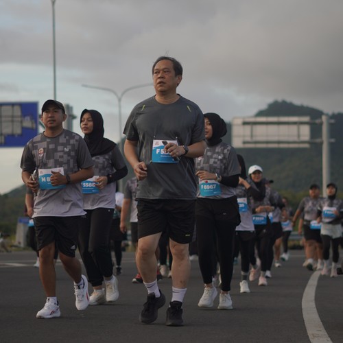 Race photo from KEDIRI HALF MARATHON 2026