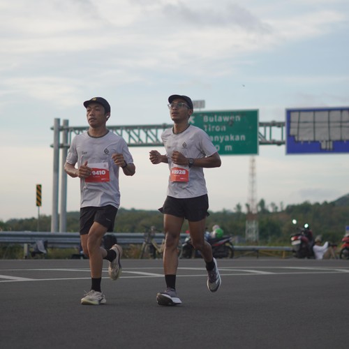 Race photo from KEDIRI HALF MARATHON 2026