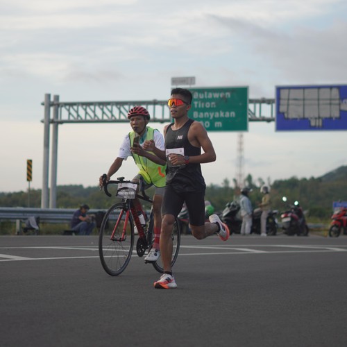 Race photo from KEDIRI HALF MARATHON 2026