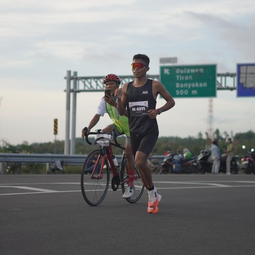 Race photo from KEDIRI HALF MARATHON 2026