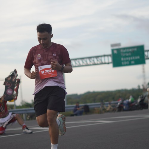 Race photo from KEDIRI HALF MARATHON 2026
