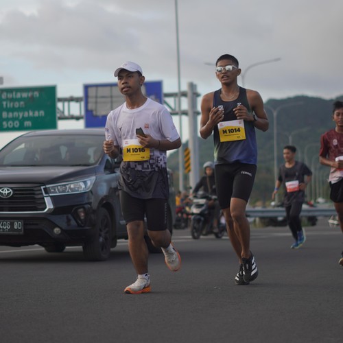 Race photo from KEDIRI HALF MARATHON 2026
