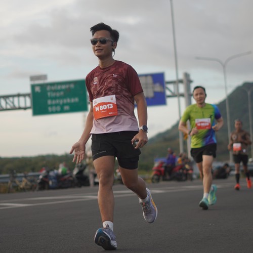 Race photo from KEDIRI HALF MARATHON 2026