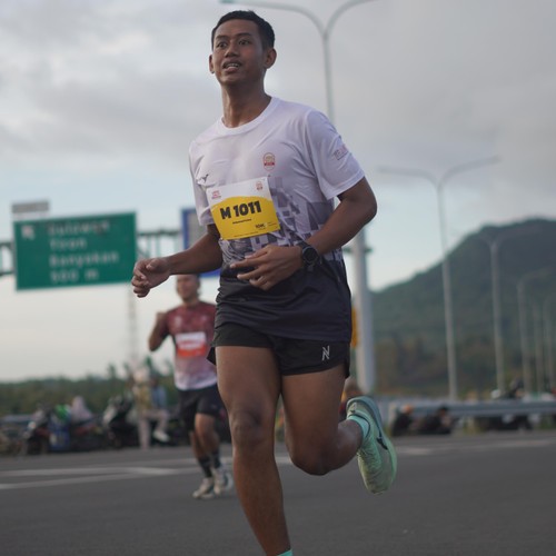 Race photo from KEDIRI HALF MARATHON 2026