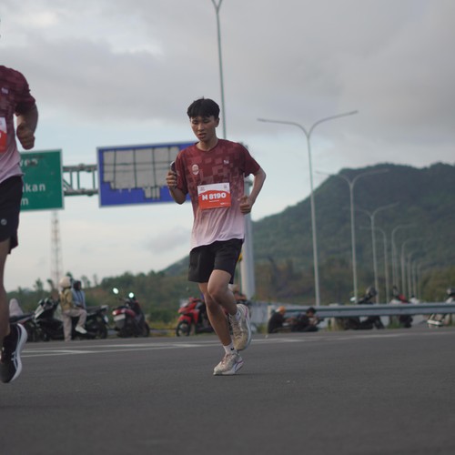 Race photo from KEDIRI HALF MARATHON 2026