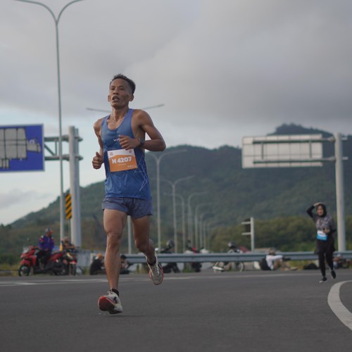 Race photo from KEDIRI HALF MARATHON 2026