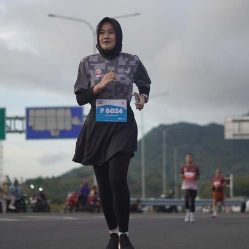 Race photo from KEDIRI HALF MARATHON 2026