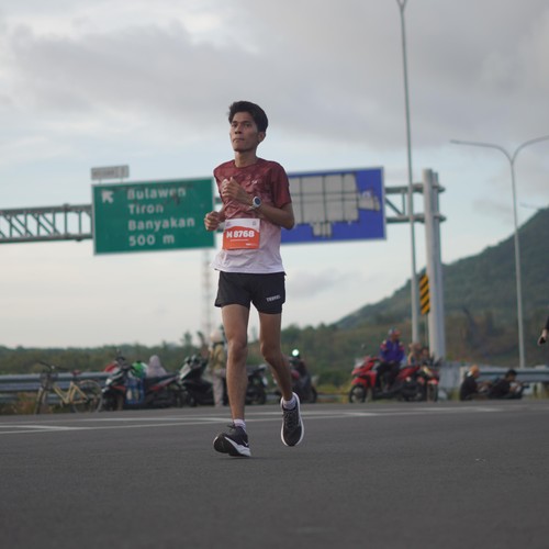 Race photo from KEDIRI HALF MARATHON 2026