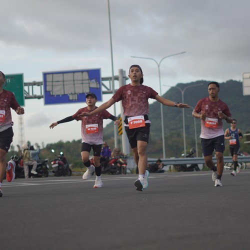 Race photo from KEDIRI HALF MARATHON 2026