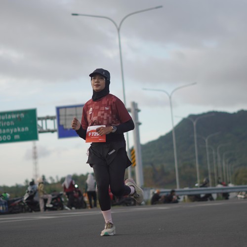Race photo from KEDIRI HALF MARATHON 2026