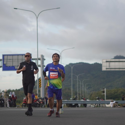 Race photo from KEDIRI HALF MARATHON 2026
