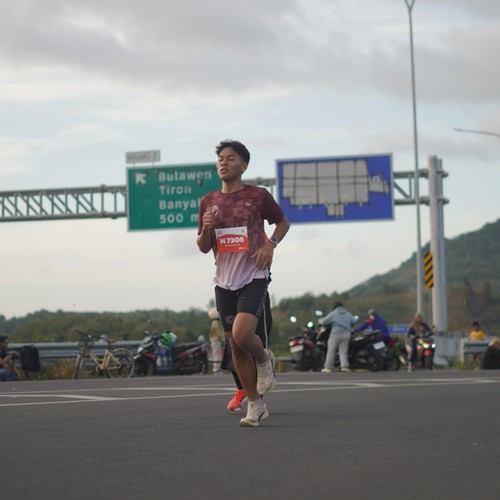 Race photo from KEDIRI HALF MARATHON 2026